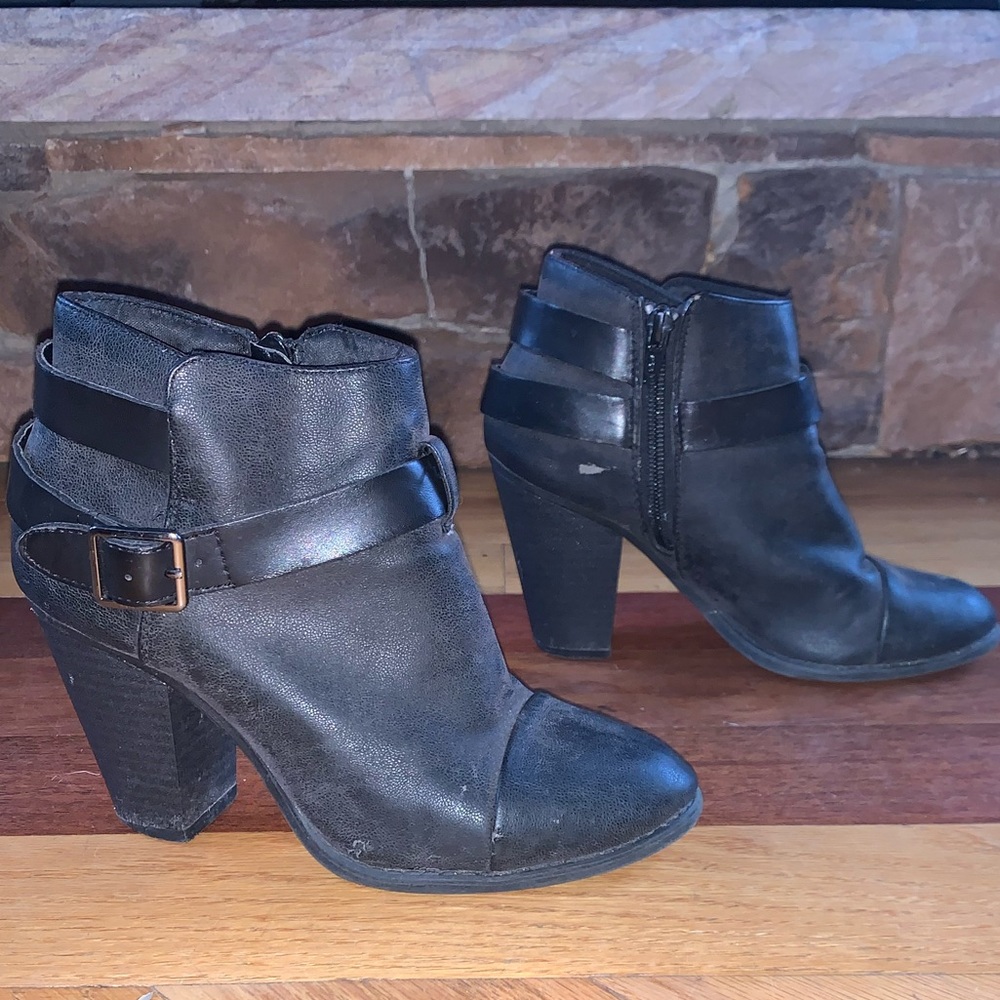 Chelsea Booties - Picture 5 of 8